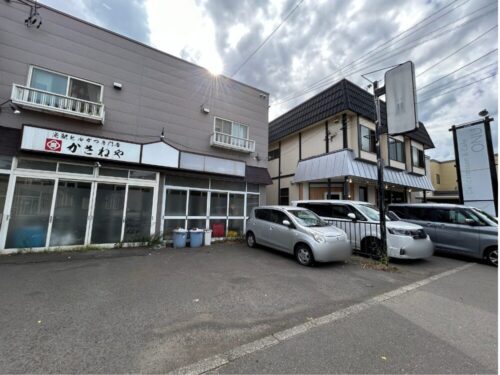 Delicatessen & Cafe ONUの店前